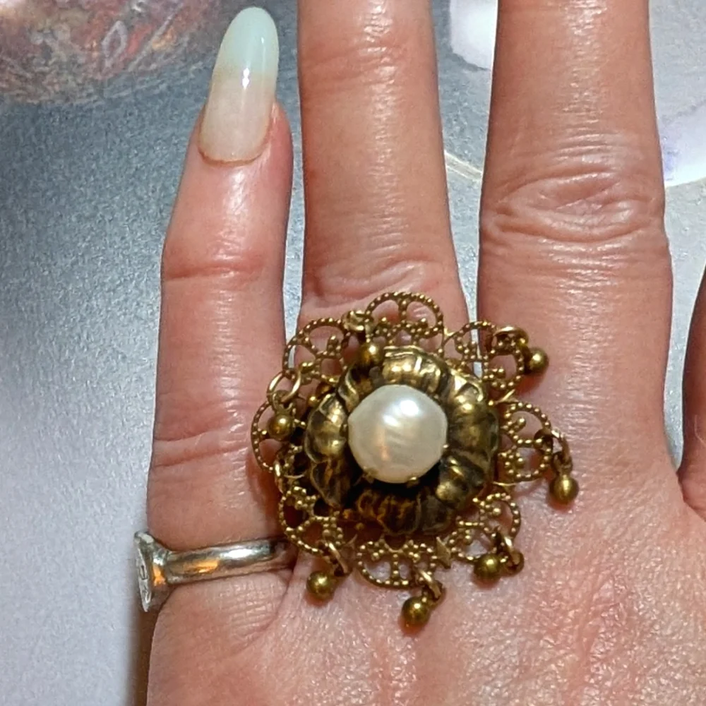 Retired Jan Michaels BIWA Pearl Charm Ring